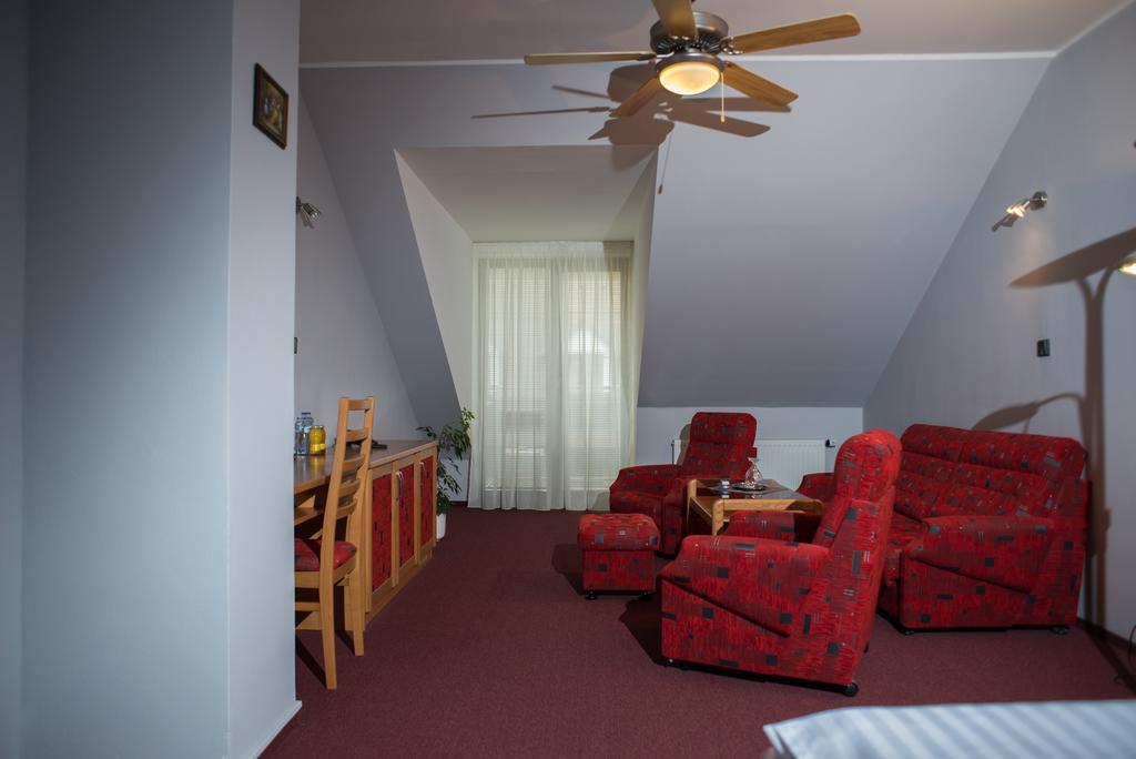 Hotel u Crlíků Tetčice Habitación foto
